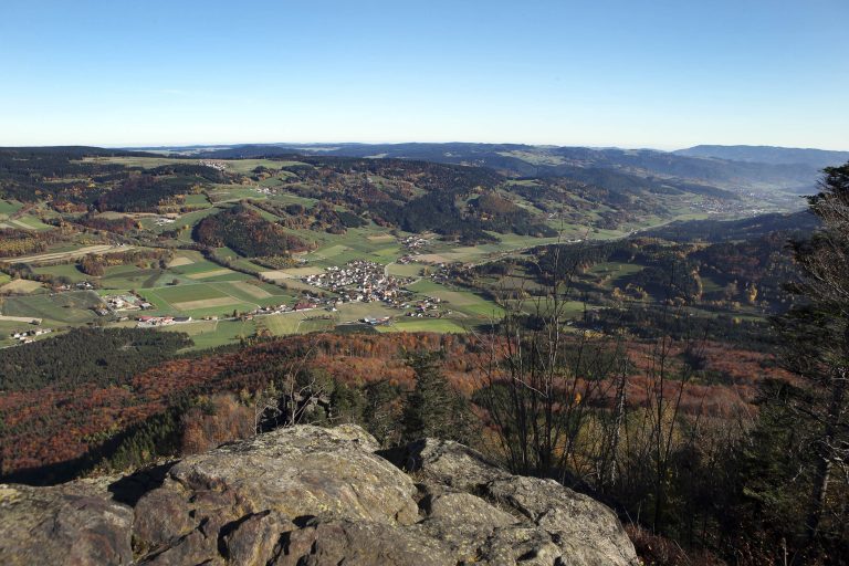 Ostrong, Peilstein